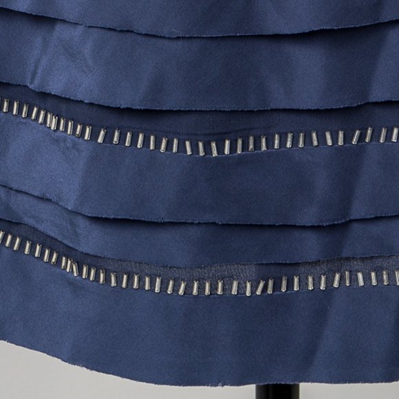 NWT BCBGMaxAzria blue silver bead tired skirt -M - Picture 2 of 5